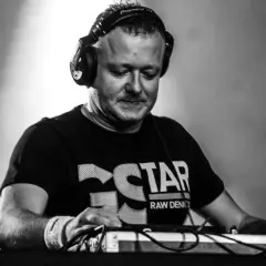 DJ Hazel cena występu: Od 8 000 zł? Sprawdź, co wpływa na koszt