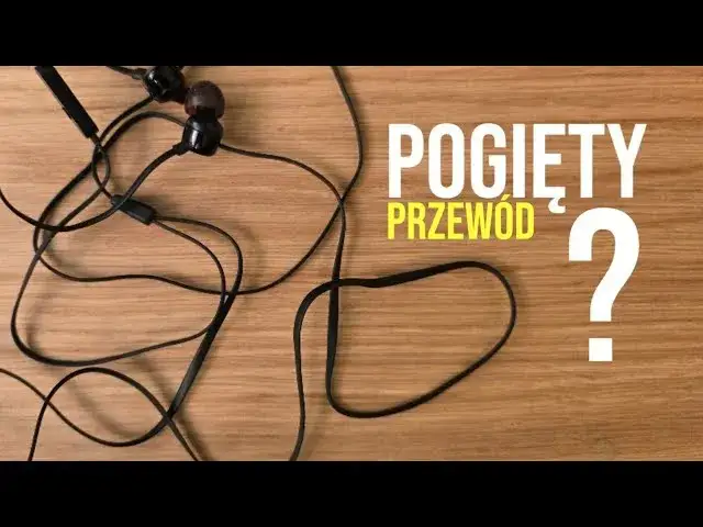skręcony kabel słuchawek przed prostowaniem